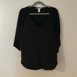 ⚪️🖤White House Black Market Dressy Black Top